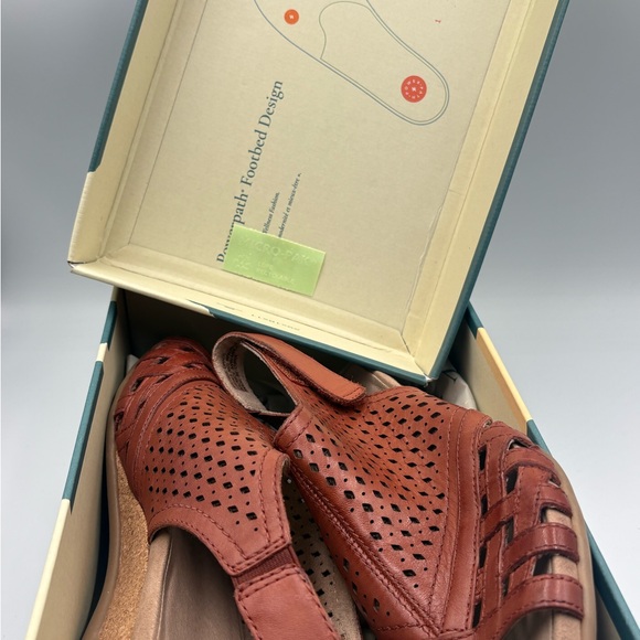 Earth Pisa Galli Terracotta Leather Wedge Sandals Slingback Women's 7W Wide - Picture 12 of 12